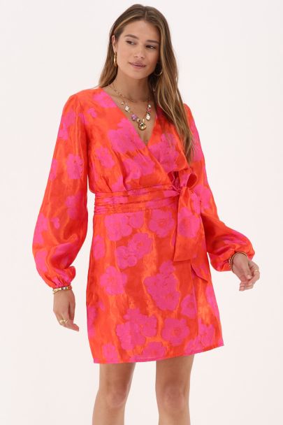 Robe portefeuille en jacquard orange avec fleurs roses