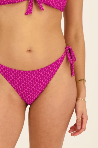 Bas de bikini violet à imprimé zig zag