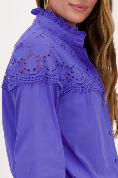 Purple blouse with embroidery and ruffled collar