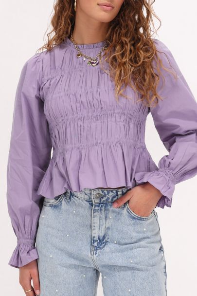 Purple fitted blouse with puff sleeves