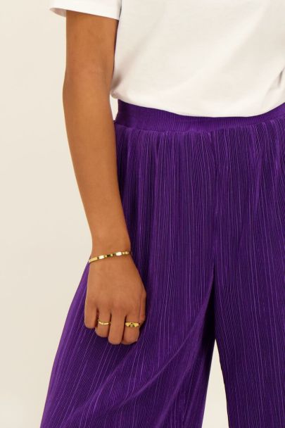 Purple pleated trousers