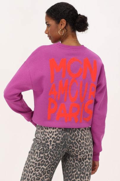 Sweat violet avec "Mon amour Paris" orange