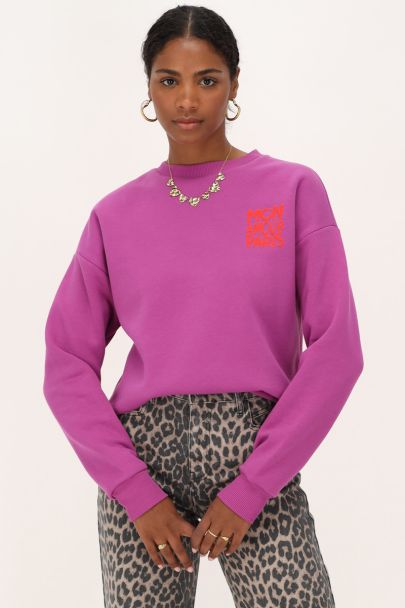 Sweat violet avec "Mon amour Paris" orange