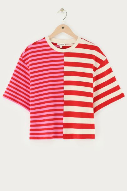 Rood-roze gestreepte T-shirt