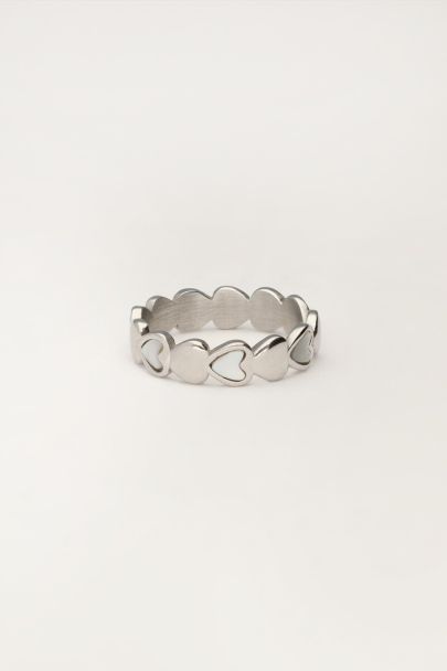 Ring mit Herzen