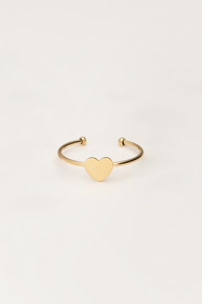 Ring with small heart
