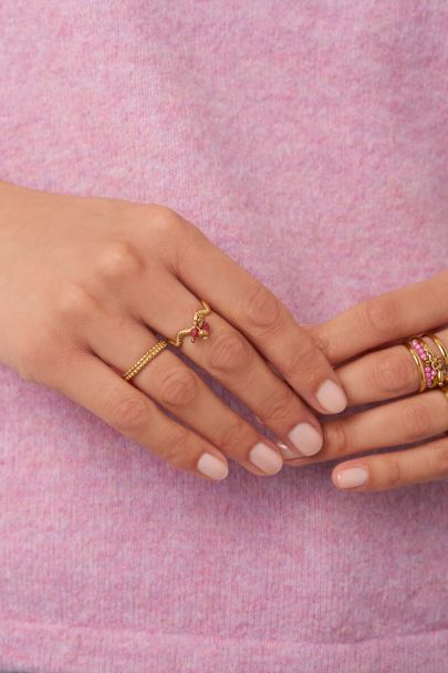 Ring mit Wirbel und pinken Perlen