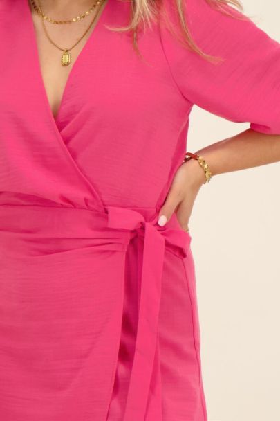 Robe portefeuille rose à manches bouffantes