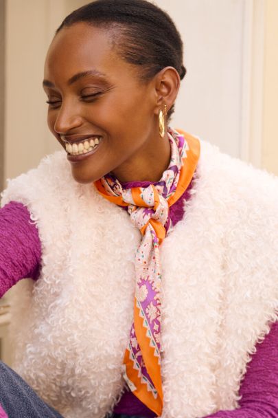 Oranje satijnen look sjaal met print