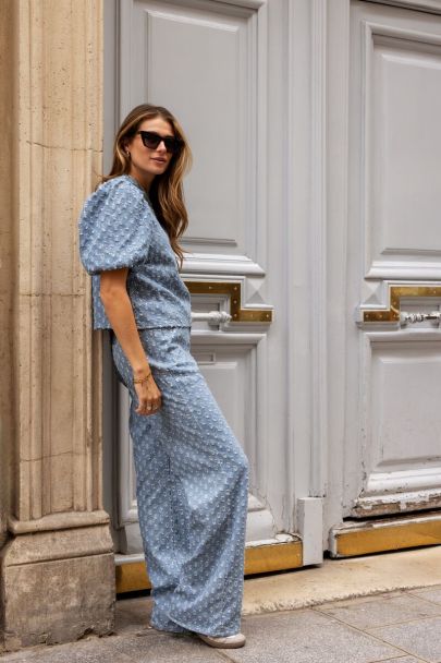 Top en denim bleu avec paillettes