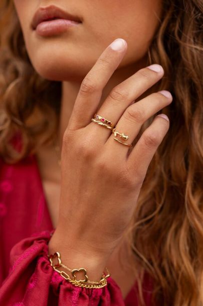Vintage ring with pink & red hearts