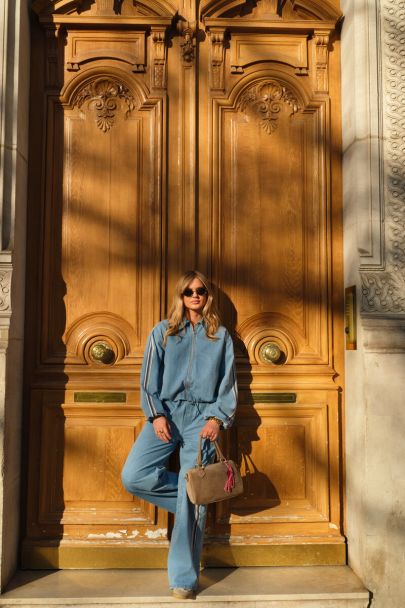 Pantalon en denim bleu clair à bandes latérales