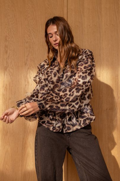 Panterprint chiffon blouse met ruffles