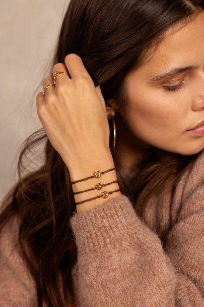 Initial bruin lurex touw armband