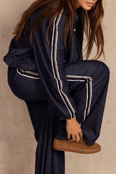 Donkerblauwe denim pantalon in sporty look