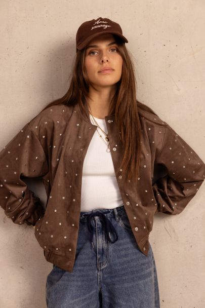 Bruine bomber in suède look met studs