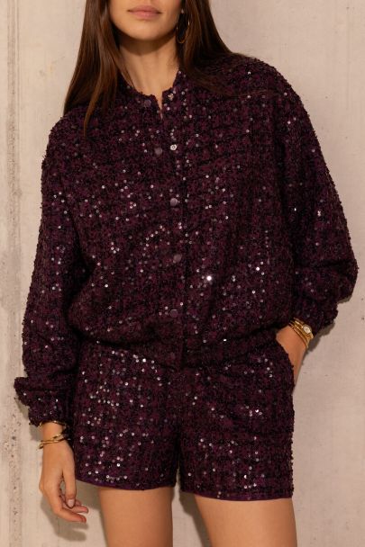 Lilafarbene Shorts mit Pailletten