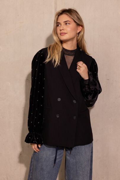Re-celebrate schwarzer Blazer mit Samt-Ärmeln