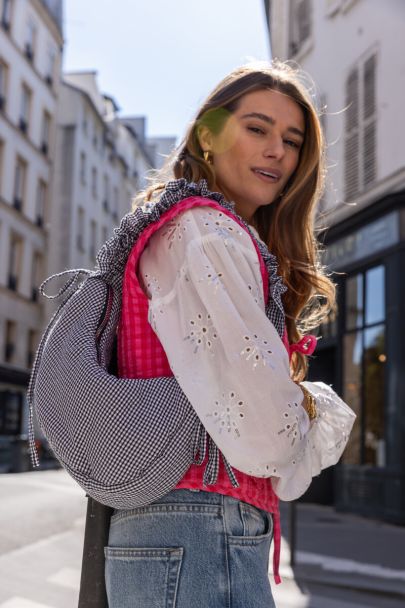 Geruite crossbody tas met ruffle strap