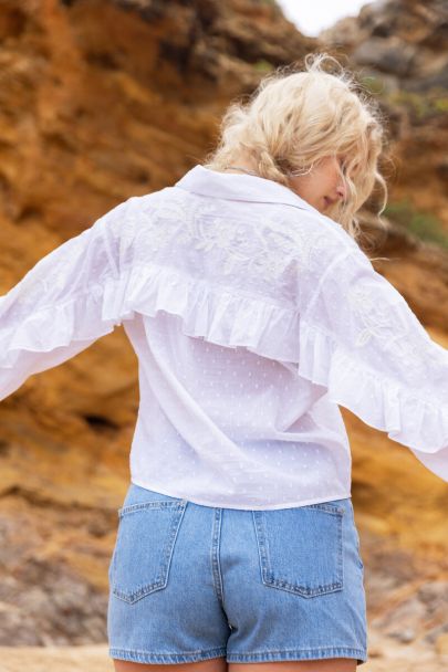 Weiße langärmelige Bluse mit Stickerei