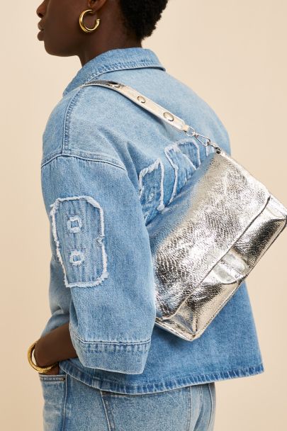 Sac &agrave; bandouli&egrave;re argent&eacute; avec motif croco