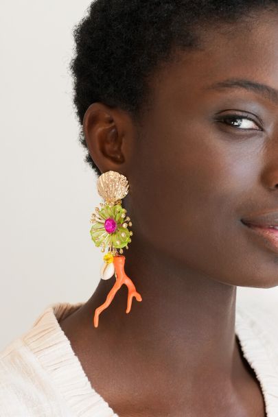 Statement earrings flowers & coral details