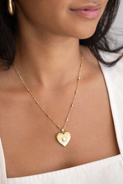 Collier avec un grand cœur et une perle fantaisie