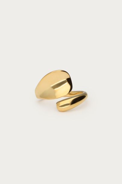 Statement ring hollow