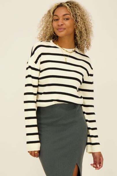 Pull marinière blanche à rayures noires