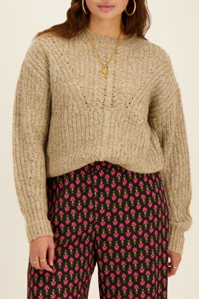 Taupefarbener Strickpullover