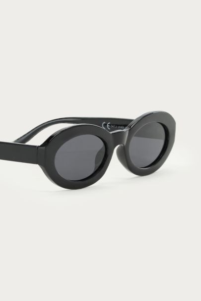 Lunettes de soleil Jutta cat-eye noires