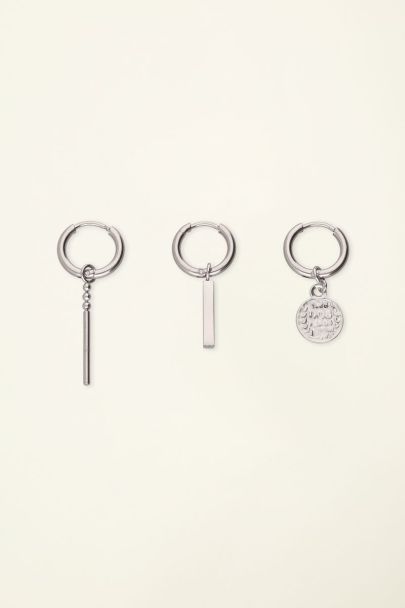 Ensemble de boucles d'oreilles médaillon