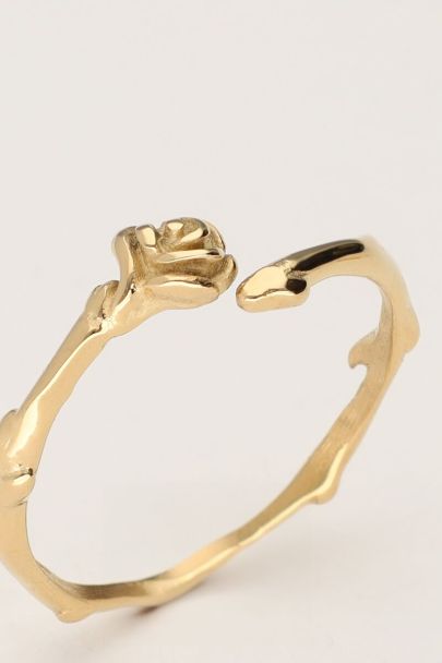Vintage ring with flat rose