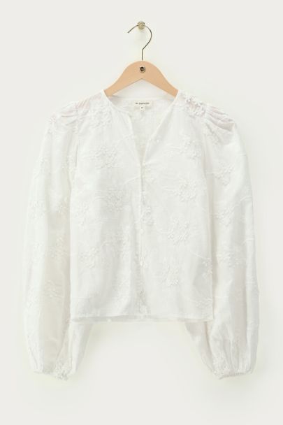 Weiße Bluse mit Trompetenärmeln und 3D-Blumen