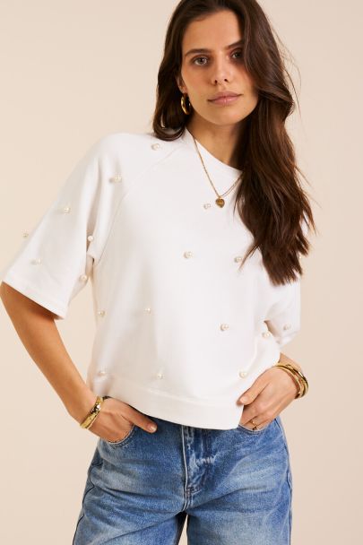 Witte korte sweater met imitatieparels