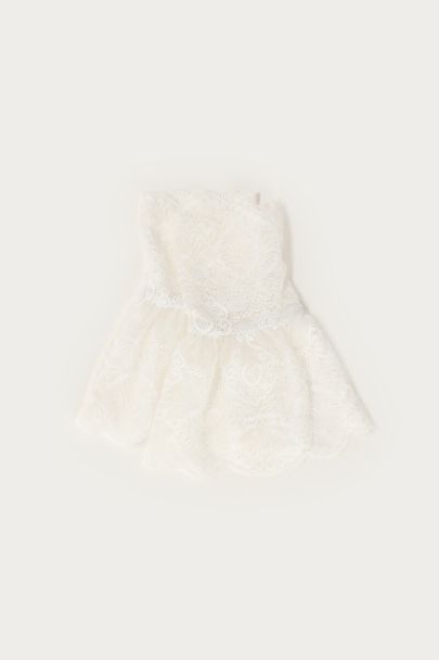 Weiße Spitzenmanschetten