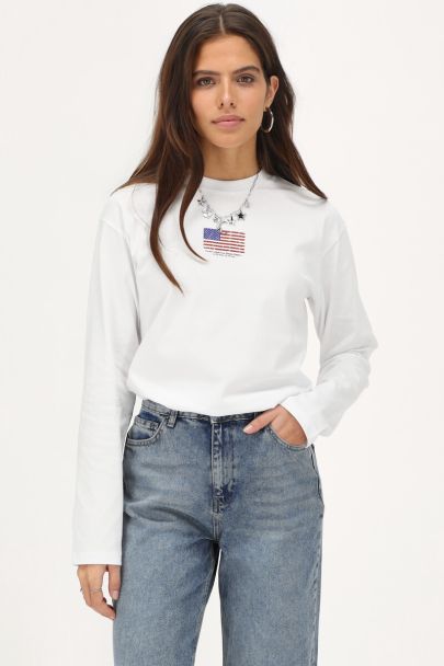 T-shirt blanc à manches longues avec drapeau américain