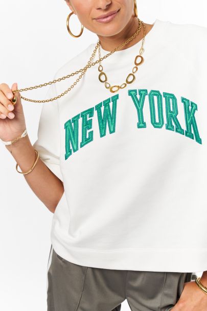 White sweater with short sleeves "New York"