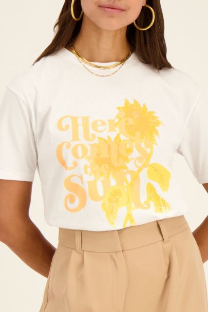 White t-shirt Here come the sun yellow