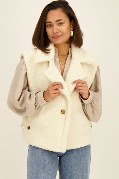 Witte teddy gilet met knopen