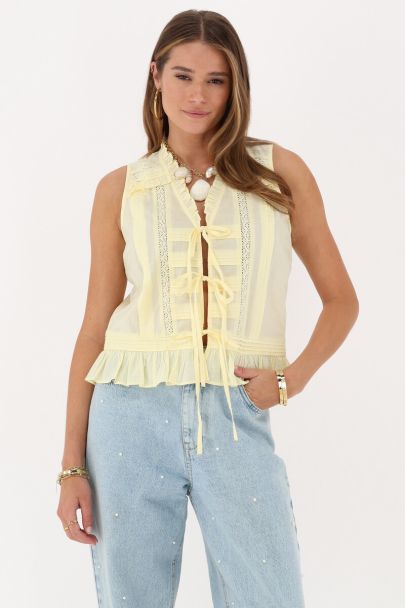 Gele top met plooitjes & lint details