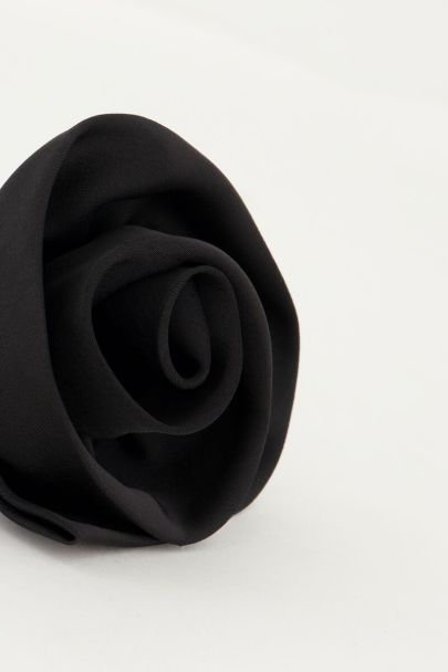 Zwarte scrunchie met bloem