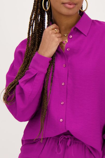 Purple blouse linen look