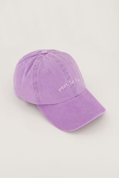 Casquette violette "C'est la vie"