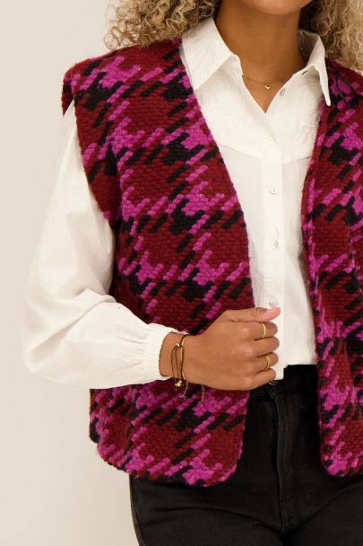 Red chunky knit houndstooth gilet