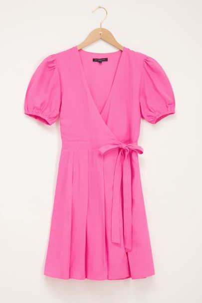 Robe portefeuille rose avec manches bouffantes