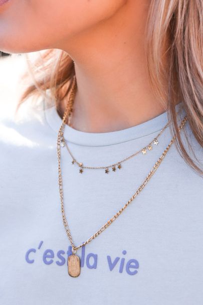 Chain necklace with tag