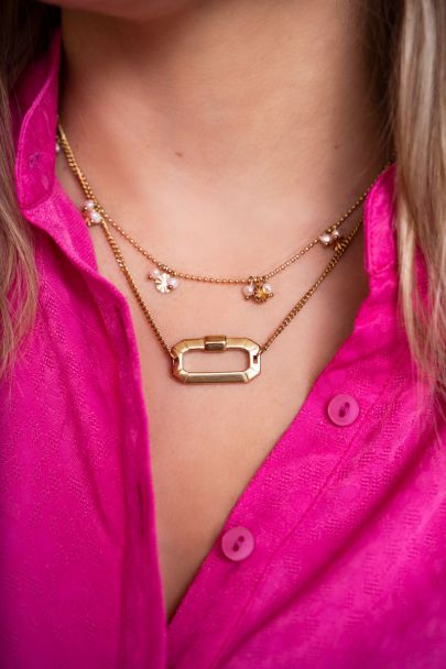 Shapes necklace with square