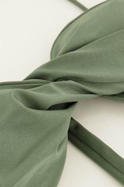 Groen glanzende bikini top met twist
