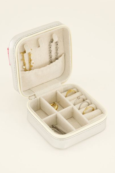 Mini boîte à bijoux argentée